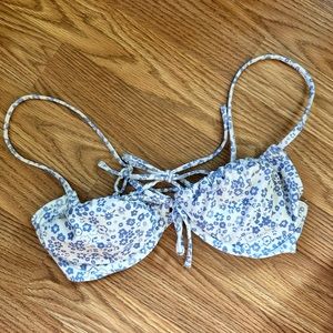 hollister bikini top NWOT